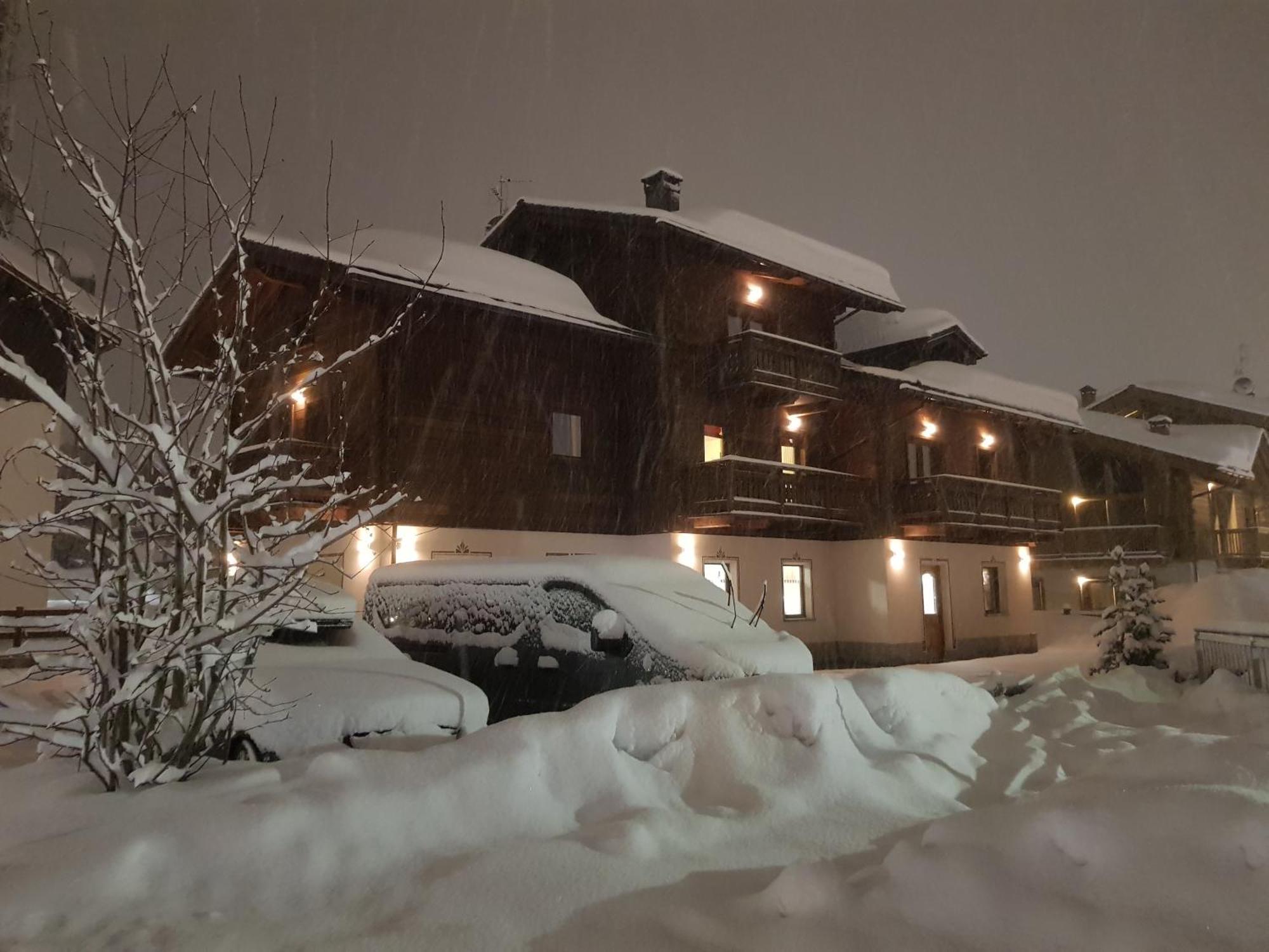 Al Camanel Apartman Livigno Kültér fotó